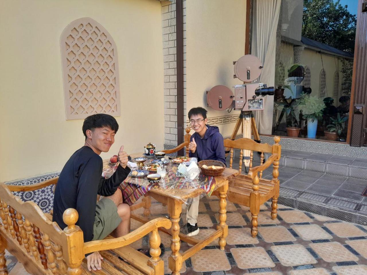 Turkistan Hotel Kogon Luaran gambar