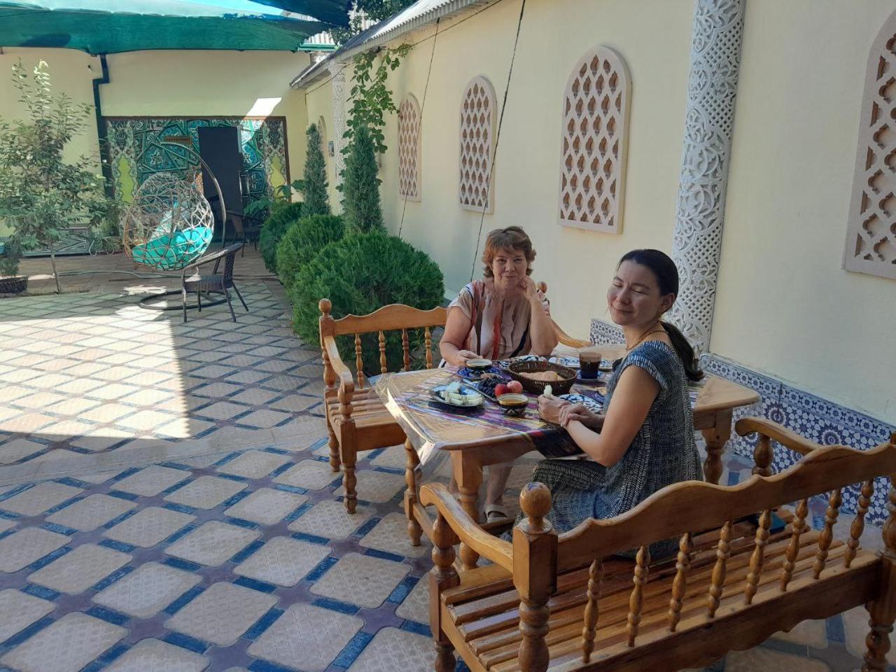Turkistan Hotel Kogon Luaran gambar
